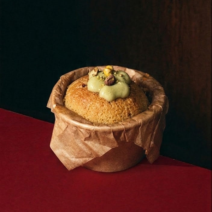 Cookie con pistacho rellena de cheesecake líquida
