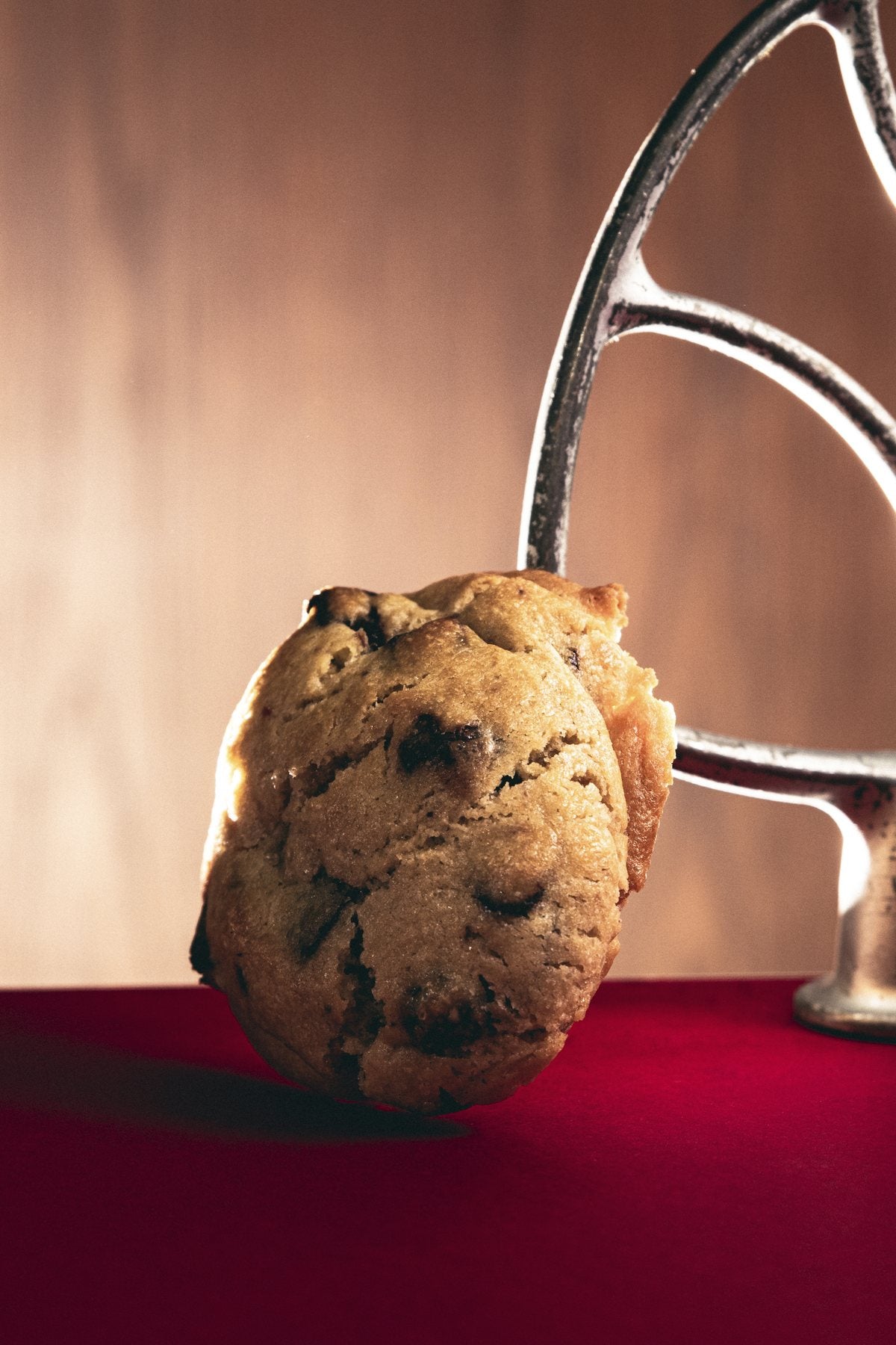Cookie tradicional con chocolate rellena de Nutella de El Perro y la Galleta Bakery